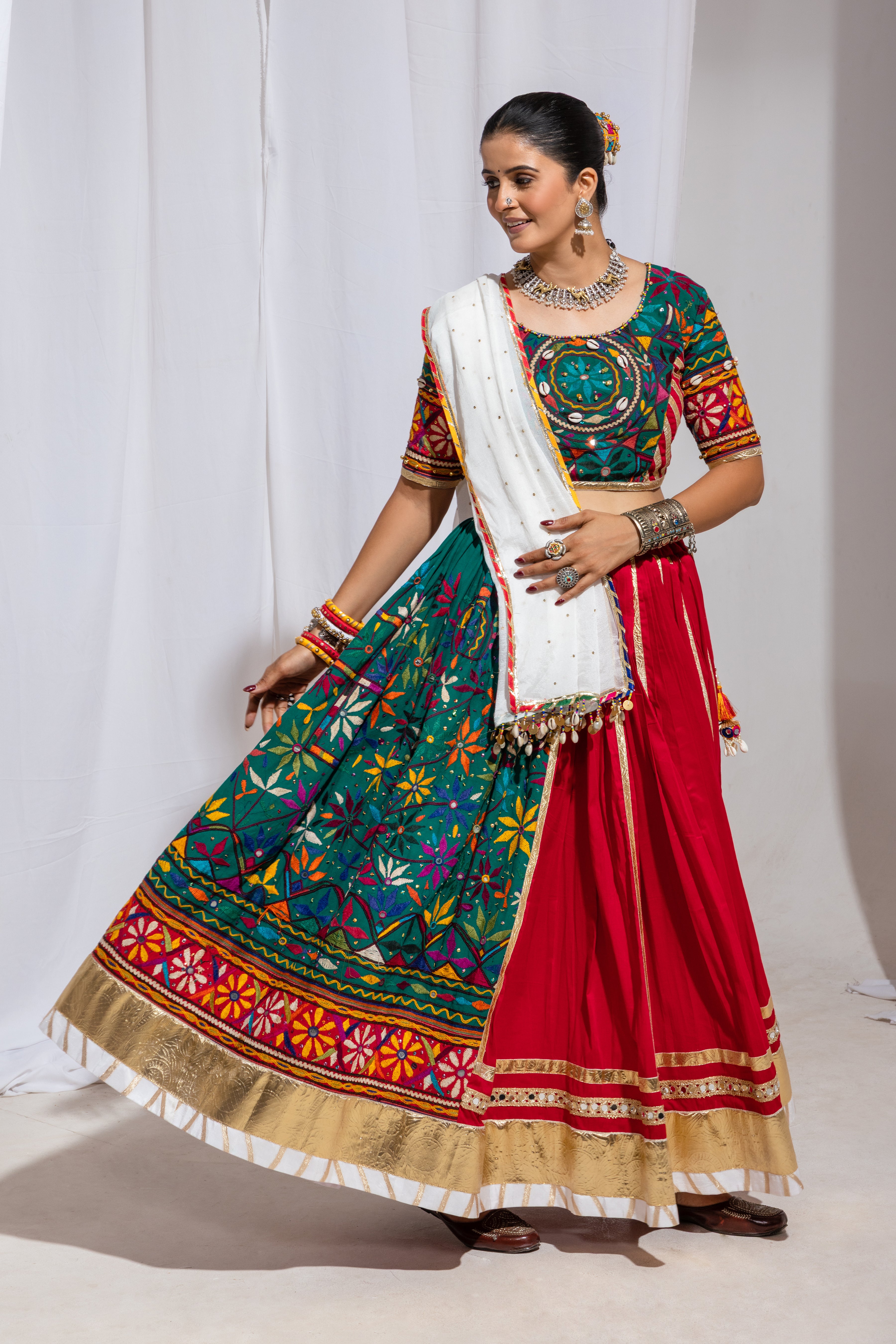 Meera Choli Raas'26