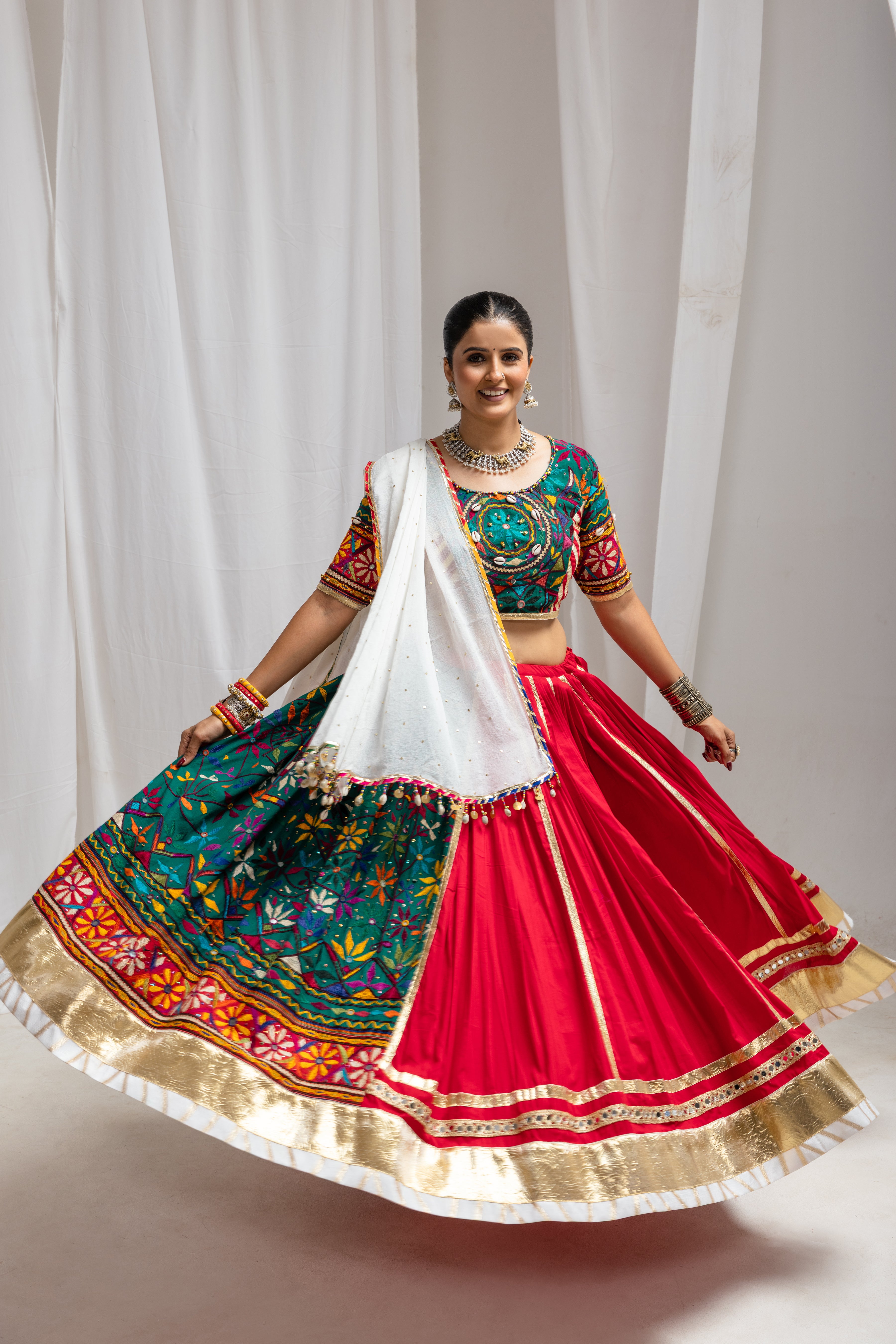 Meera Choli Raas'26