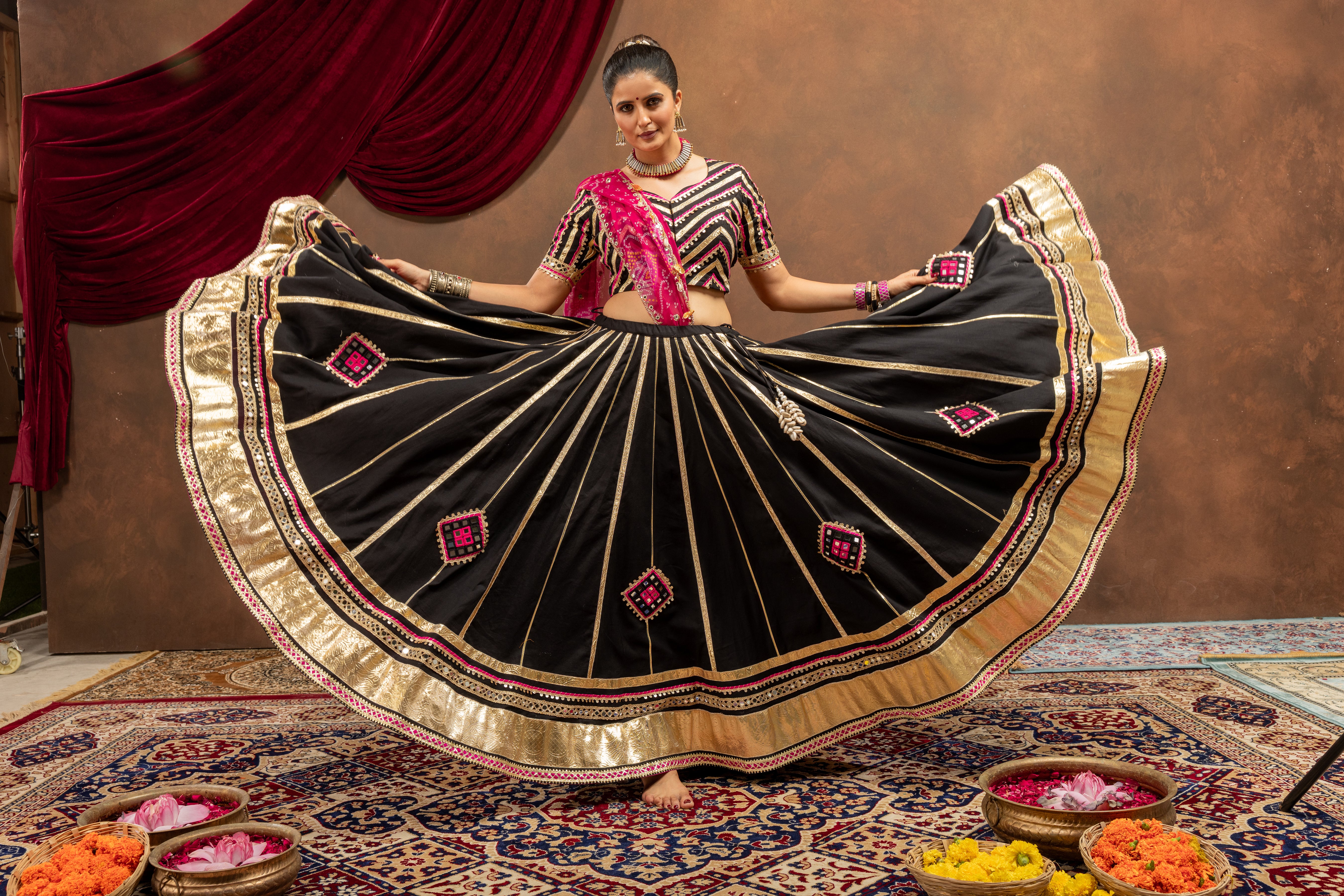 Navli Choli Raas'26
