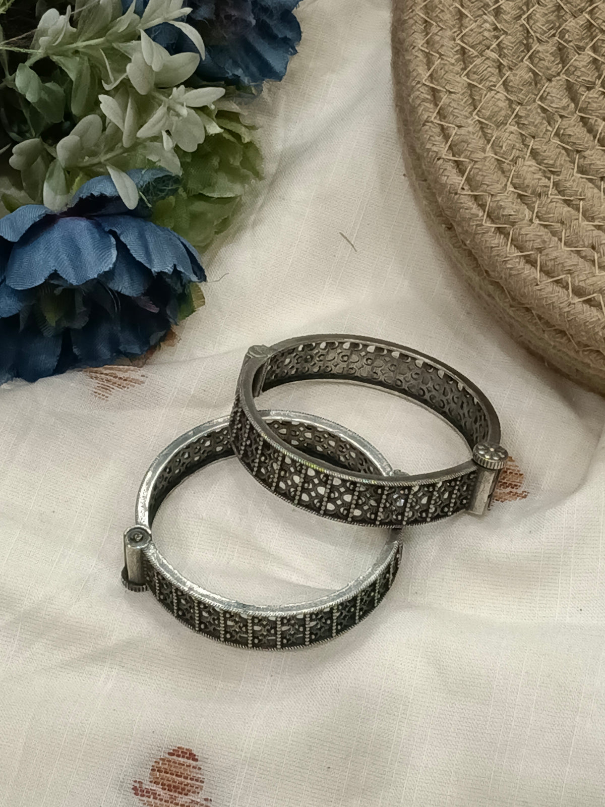 Yamuna German Silver Kada