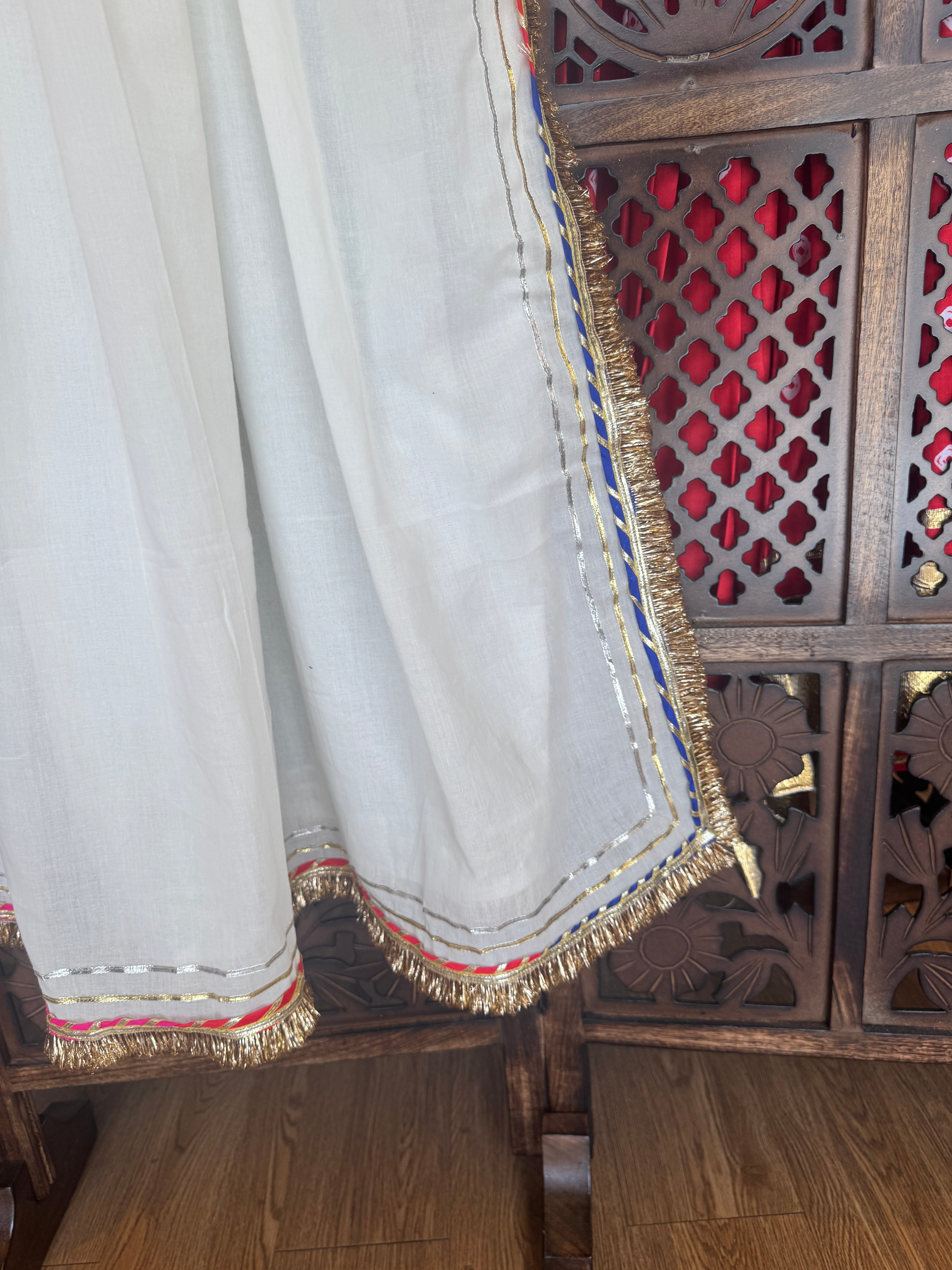 OFF WHITE GOTA LACE DUPATTA HANDMADEAHOLIC BY MISHKA