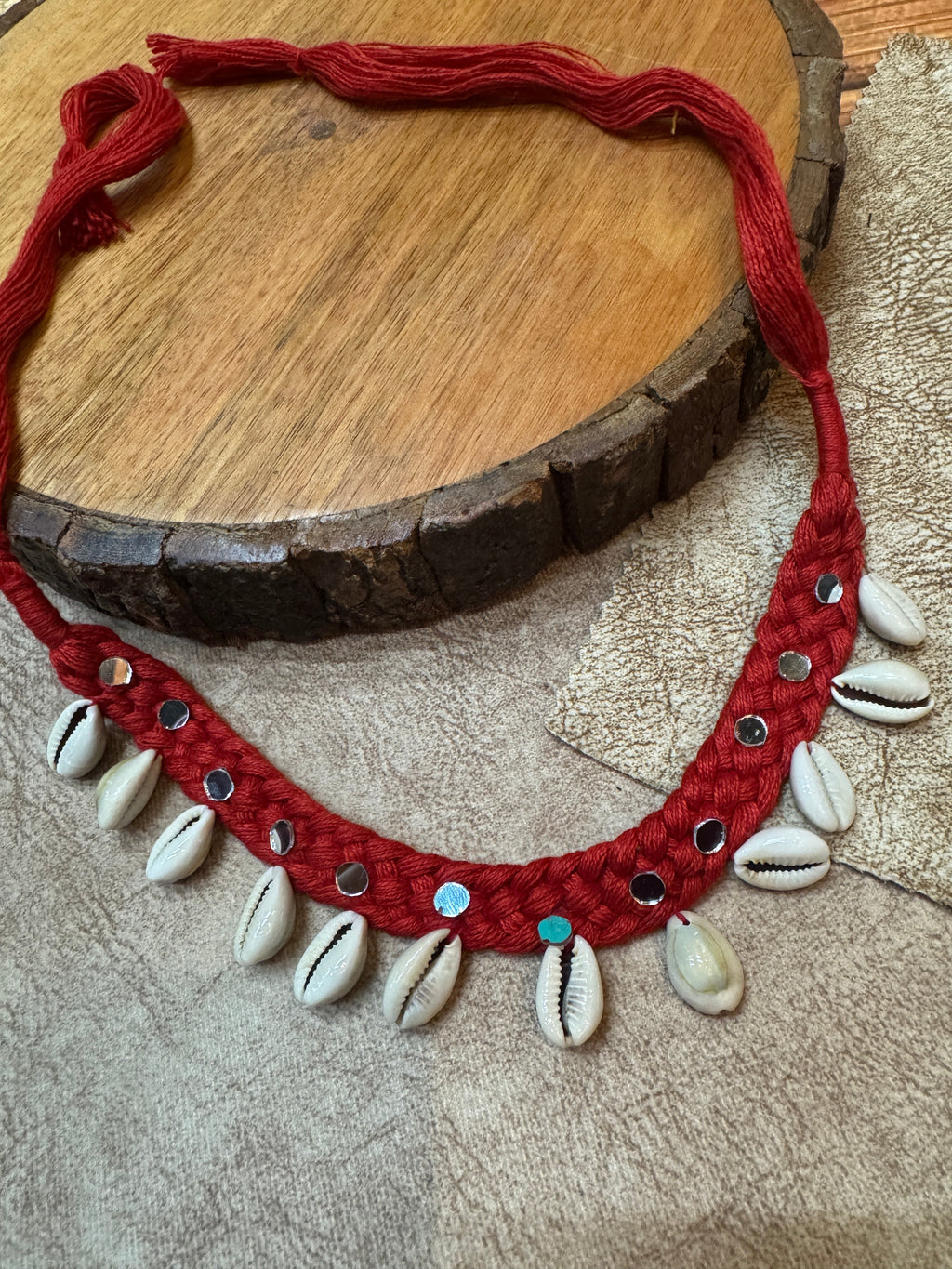 RED COWRIE SHELL CHOTLA NECKLACE HANDMADEAHOLIC BY MISHKA