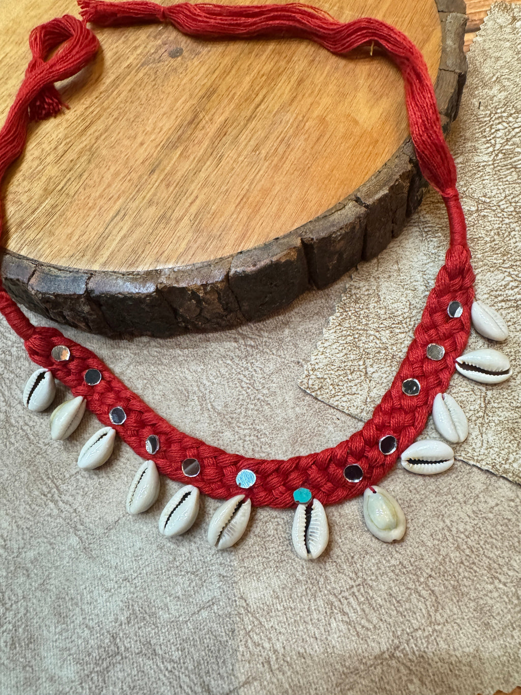 RED COWRIE SHELL CHOTLA NECKLACE HANDMADEAHOLIC BY MISHKA