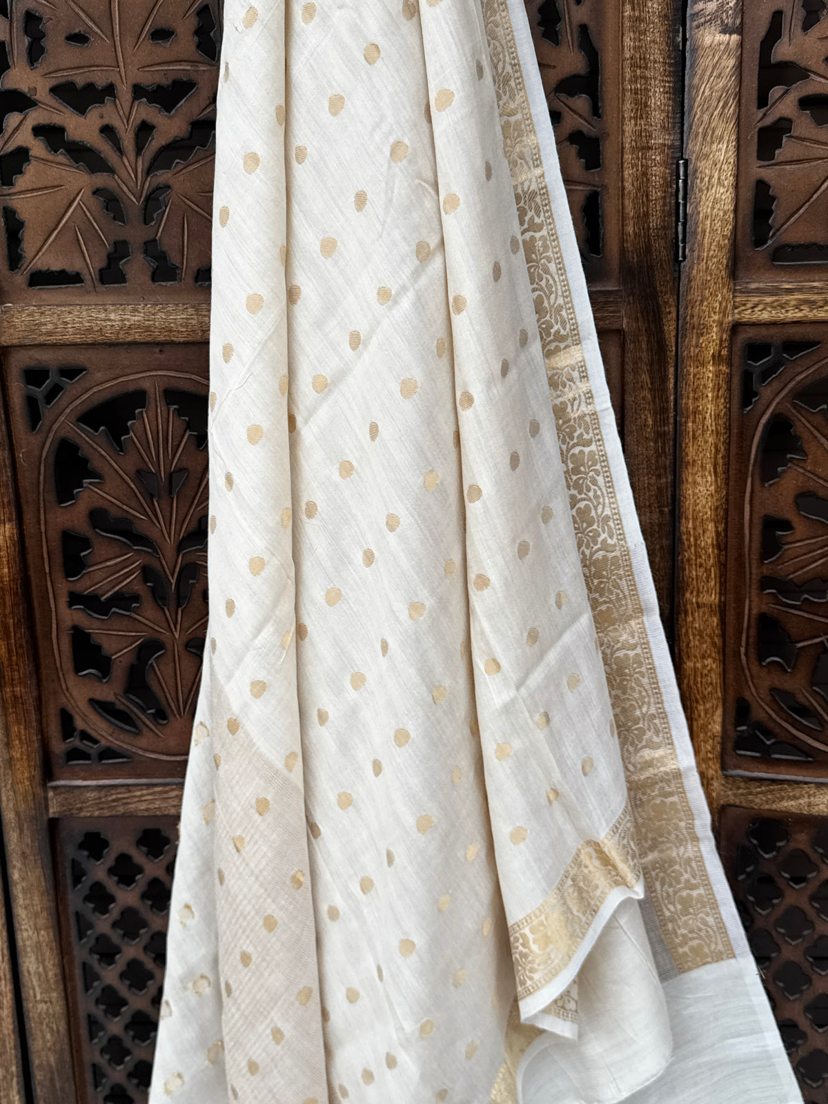Handwoven Munga Silk Dupatta with Zari Butti & Ornate Borders