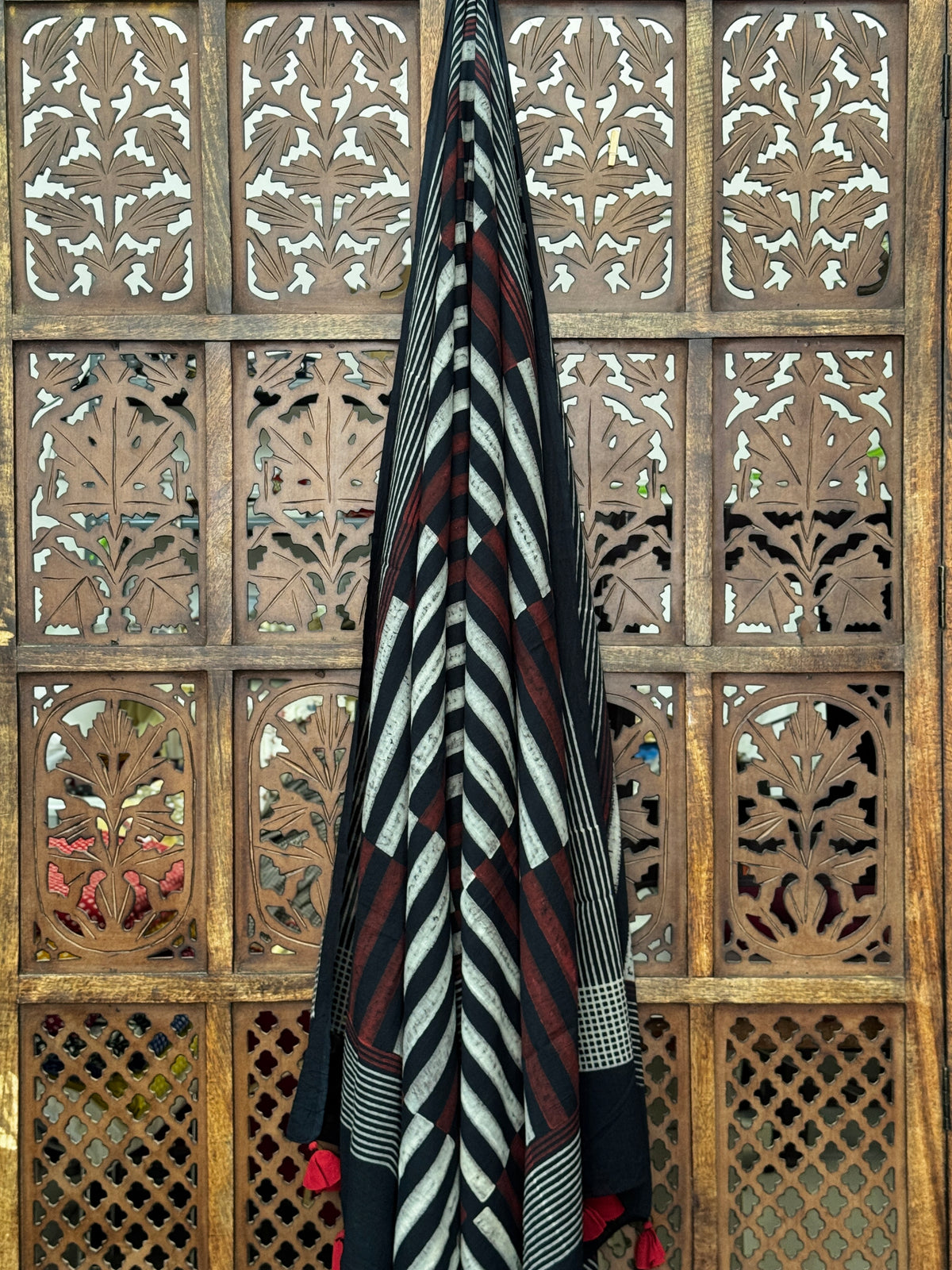 HANDBLOCK PRINTED COTTON AJRAKH DUPATTA