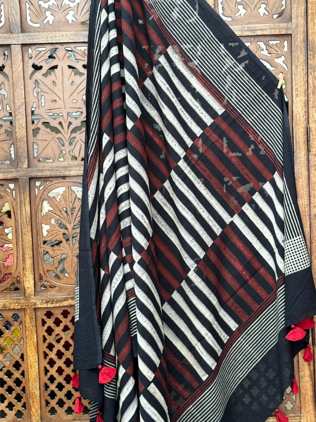 HANDBLOCK PRINTED COTTON AJRAKH DUPATTA