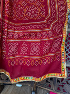 MAROON BANDHANI DUPATTA WITH GAMTHI LACE HANDMADEAHOLIC BY MISHKA