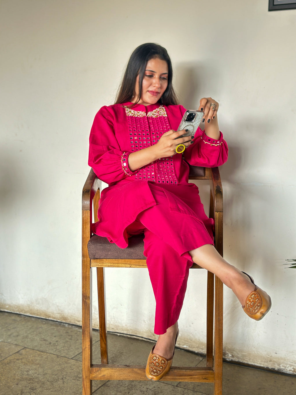 Fuschia Muse Hand-Woven Cotton Kurta Set with Linear Mirror Artistry-AABHALA COLLECTION HANDMADEAHOLIC BY MISHKA