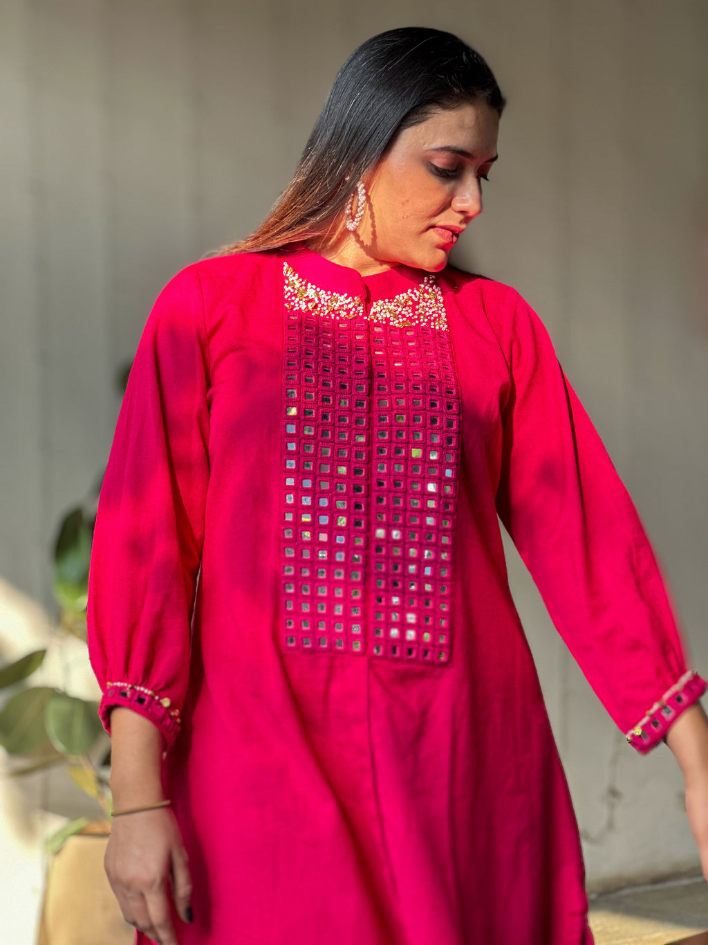 Fuschia Muse Hand-Woven Cotton Kurta Set with Linear Mirror Artistry-AABHALA COLLECTION HANDMADEAHOLIC BY MISHKA