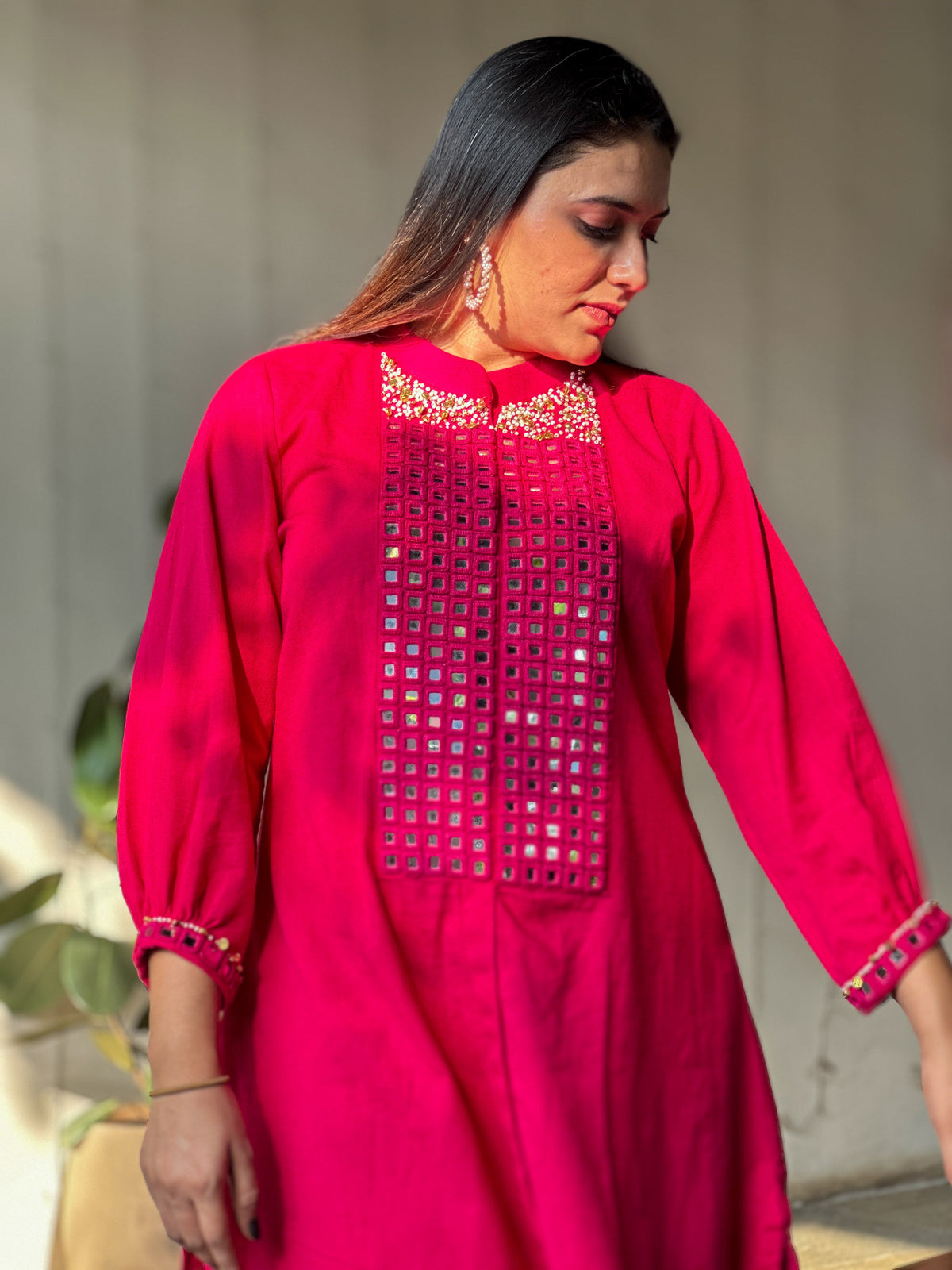 Fuschia Muse Hand-Woven Cotton Kurta Set with Linear Mirror Artistry-AABHALA COLLECTION HANDMADEAHOLIC BY MISHKA