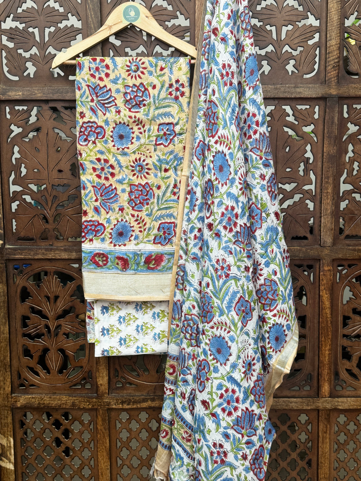 LINEN HANDBLOCK SUIT
