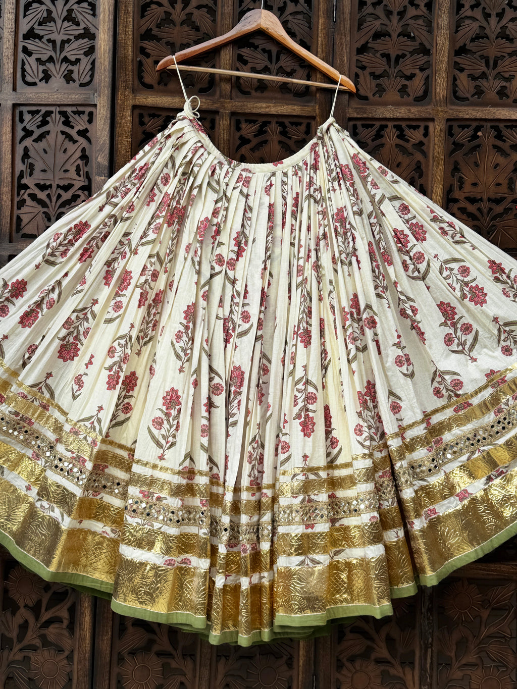 Kasumbi Skirt Raas'26