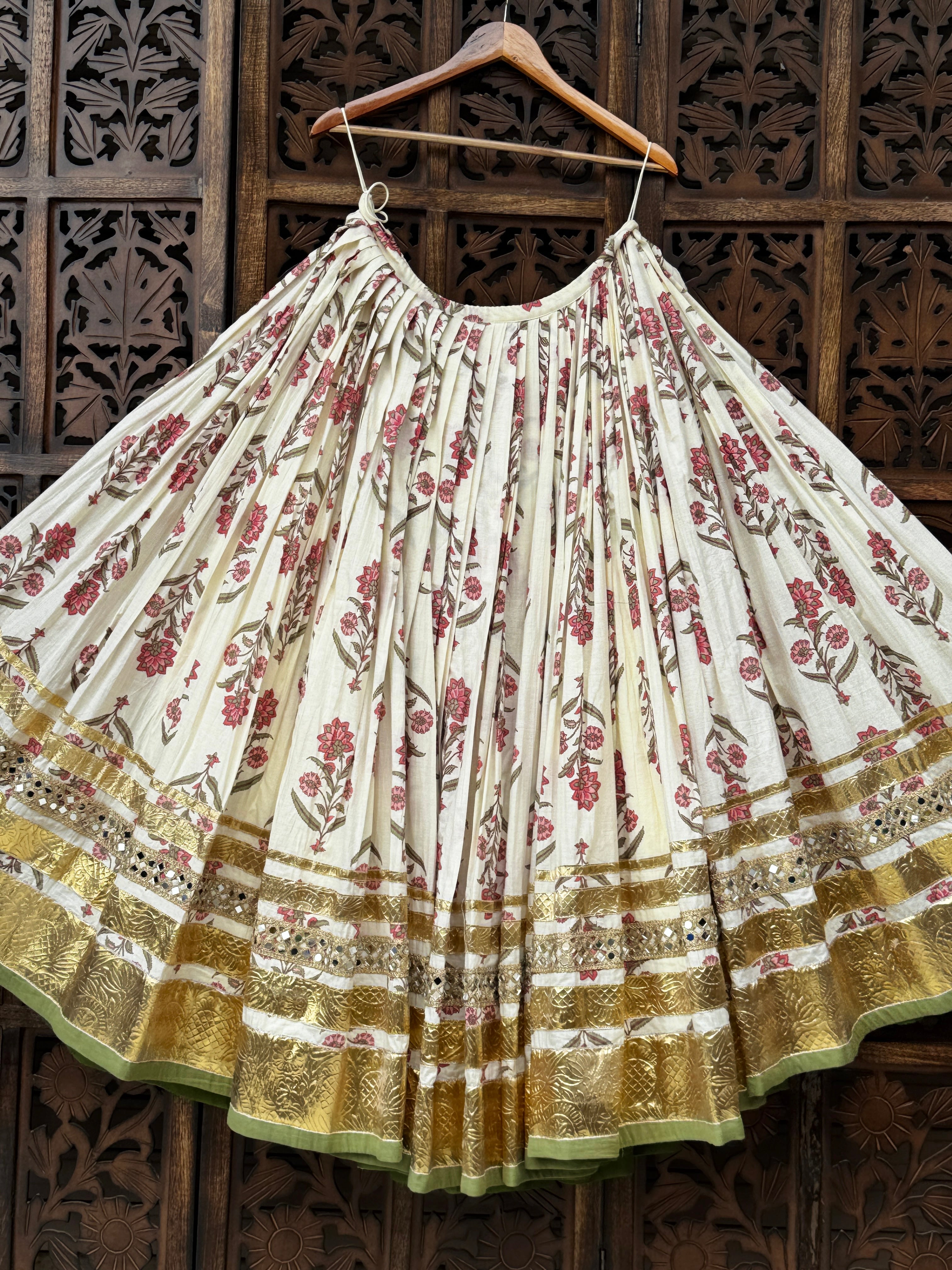 Kasumbi Skirt Raas'26