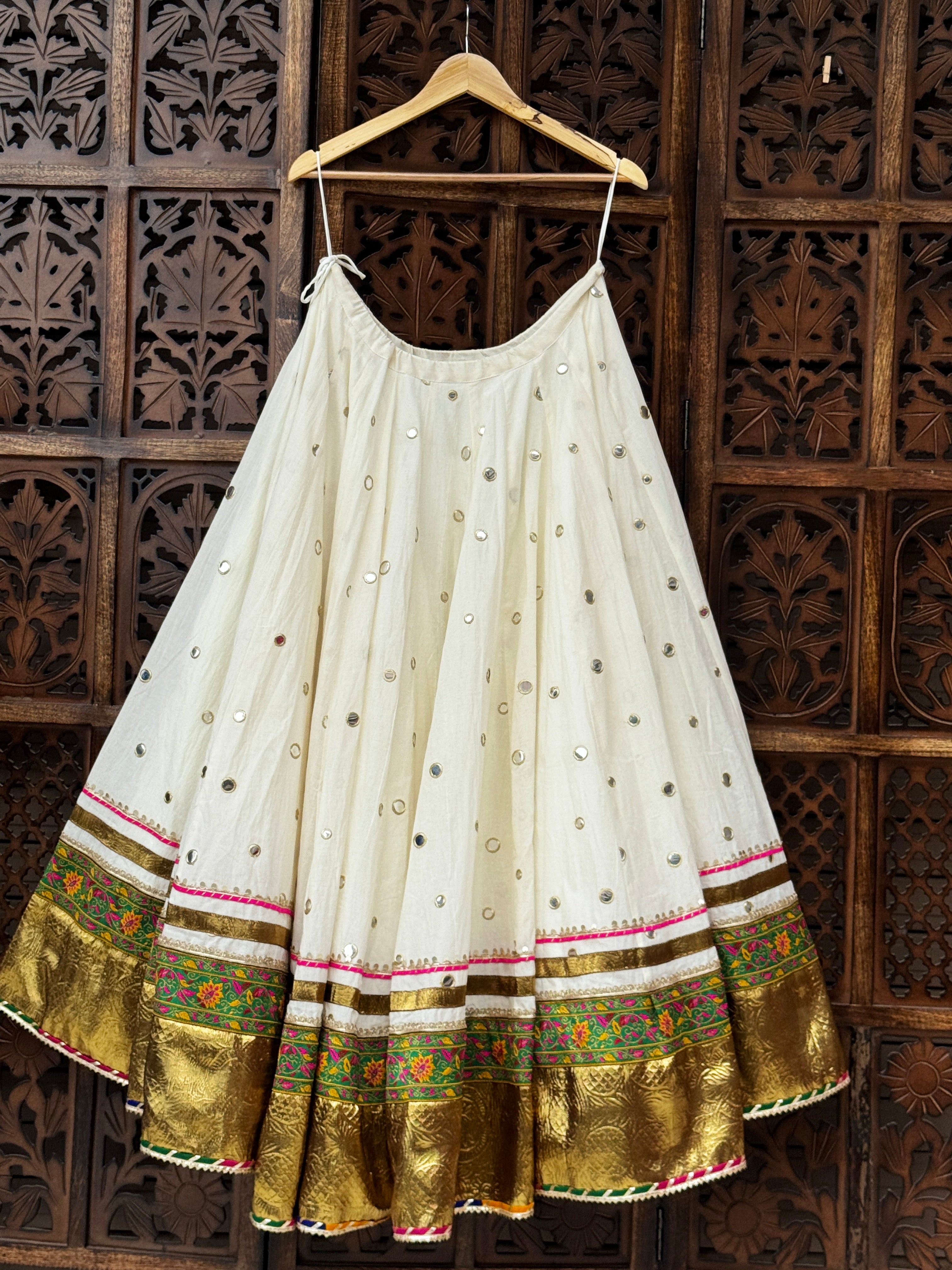 Aabhala Skirt Raas'26