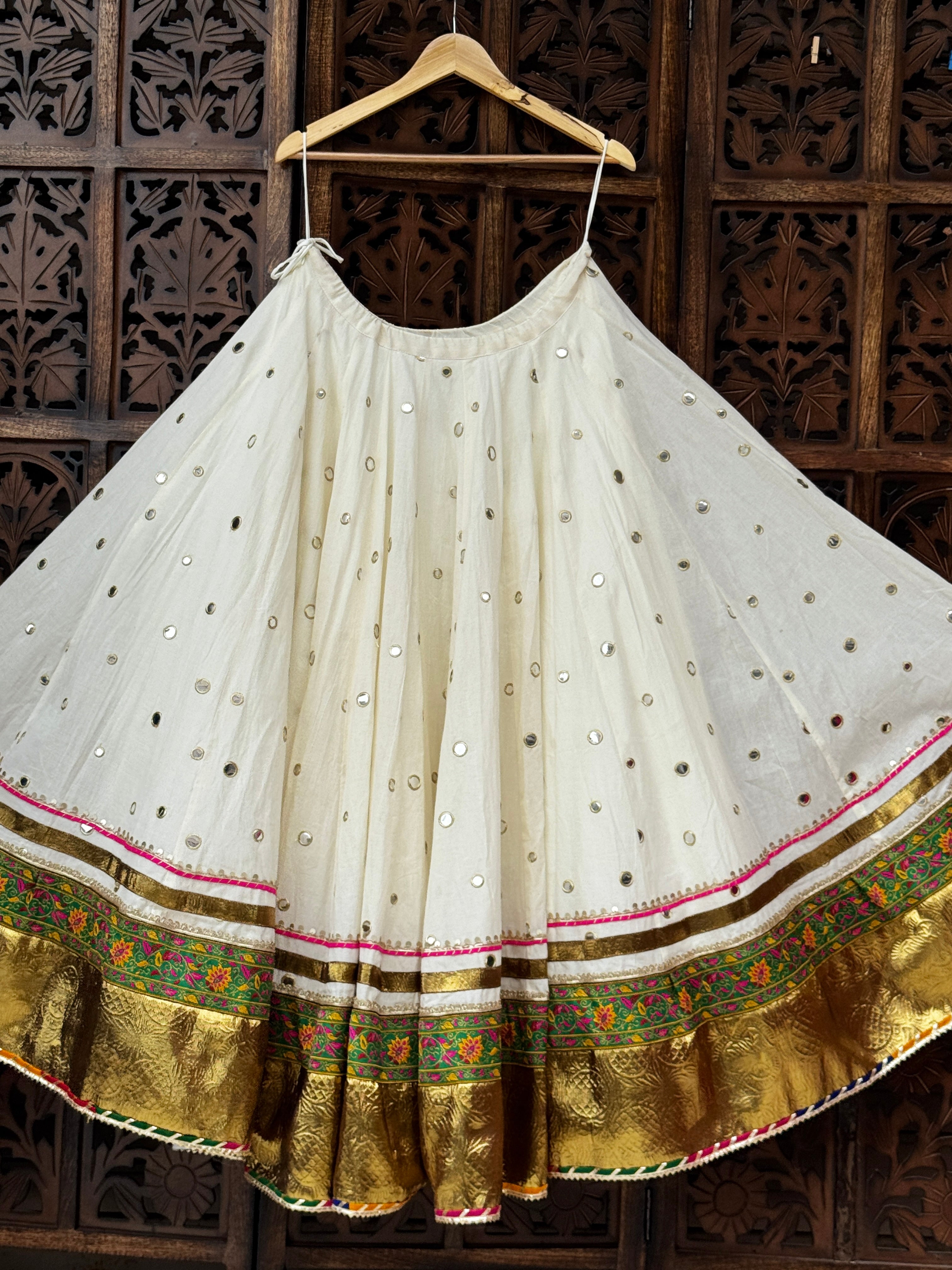 Aabhala Skirt Raas'26