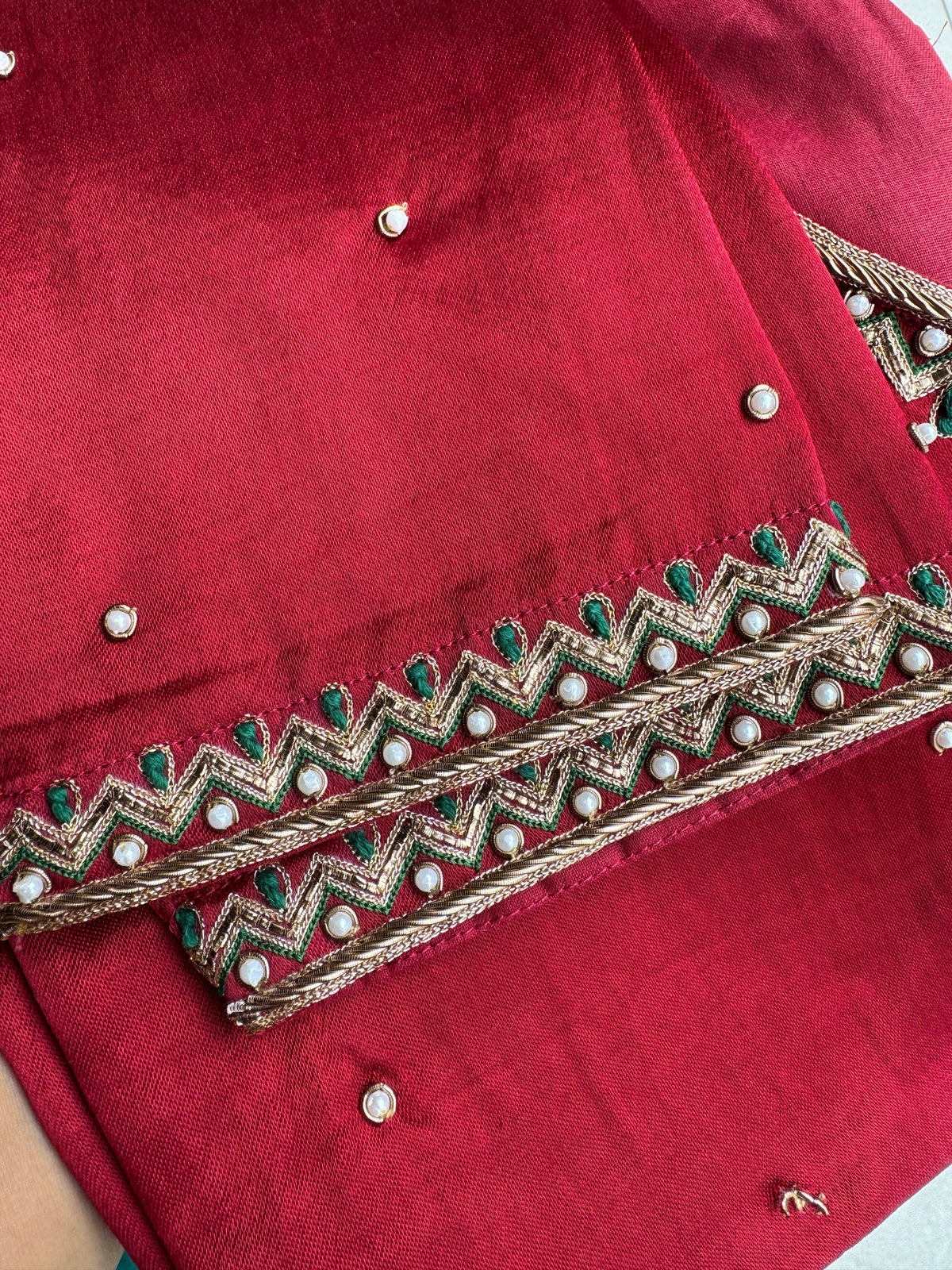 MARRON HANDWORK  ROUND V-NECK BLOUSE HANDMADEAHOLIC BY MISHKA