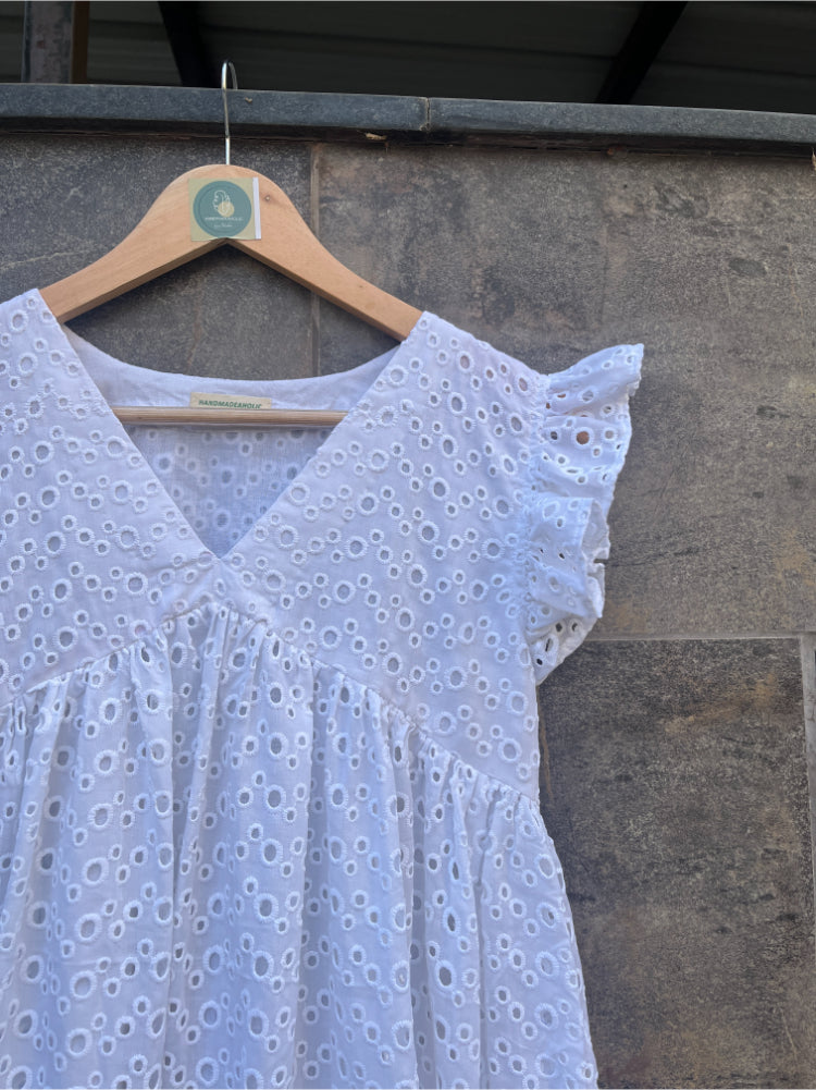V NECK SCHIFFY WHITE SMOCK DRESS HANDMADEAHOLIC BY MISHKA