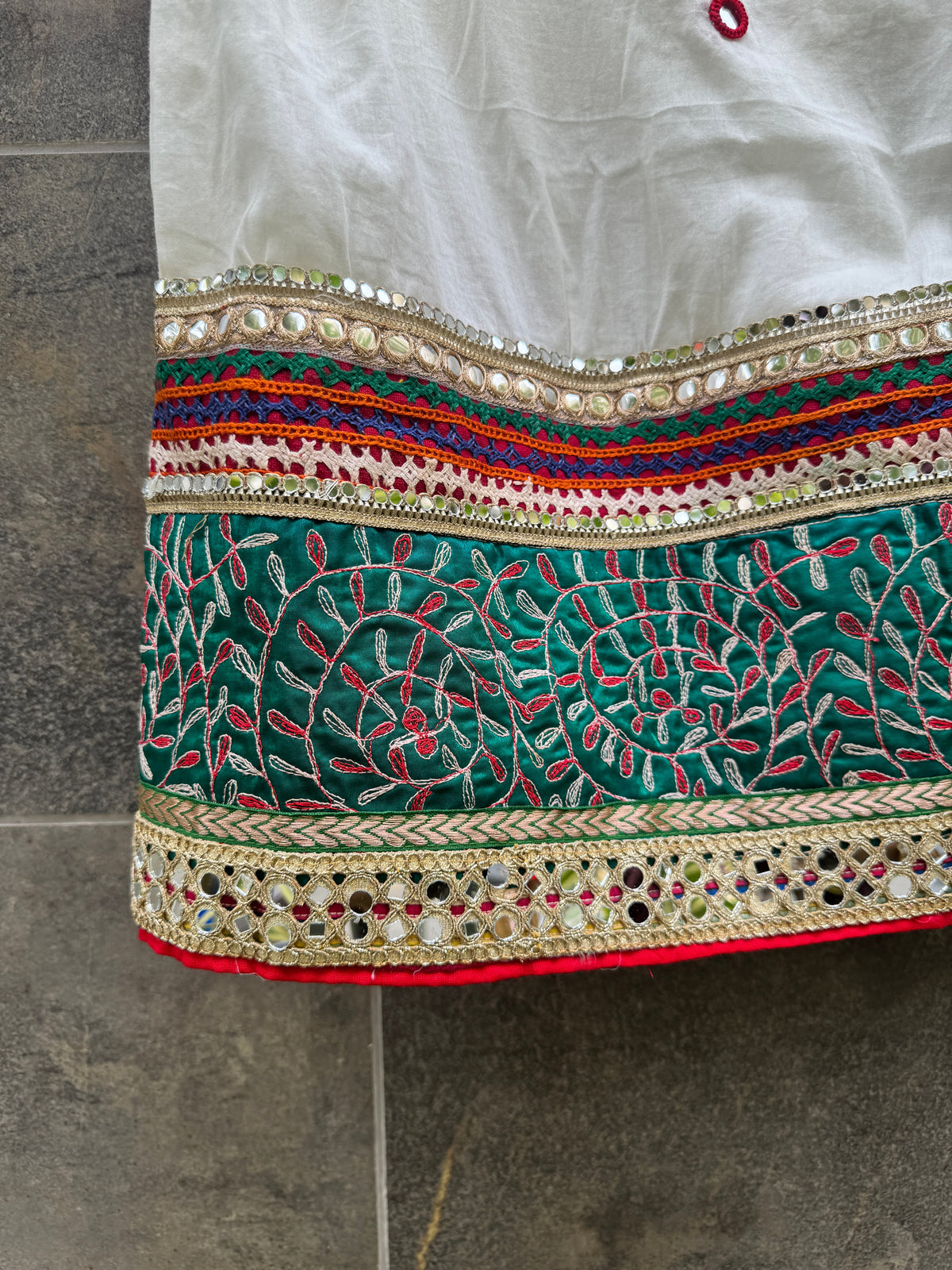Off-White Varajana Dupatta HANDMADEAHOLIC BY MISHKA