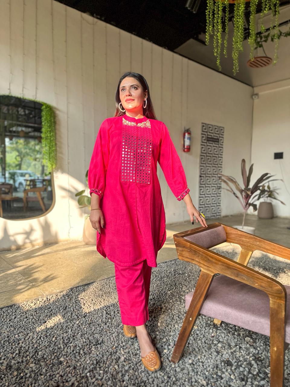 Fuschia Muse Hand-Woven Cotton Kurta Set with Linear Mirror Artistry-AABHALA COLLECTION HANDMADEAHOLIC BY MISHKA