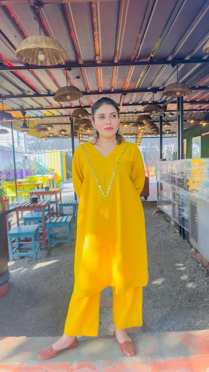 Solar Flare Hand-Woven Cotton V-Neck Kurta & Wide-Leg Pant Set-AABHALA COLLECTION HANDMADEAHOLIC BY MISHKA